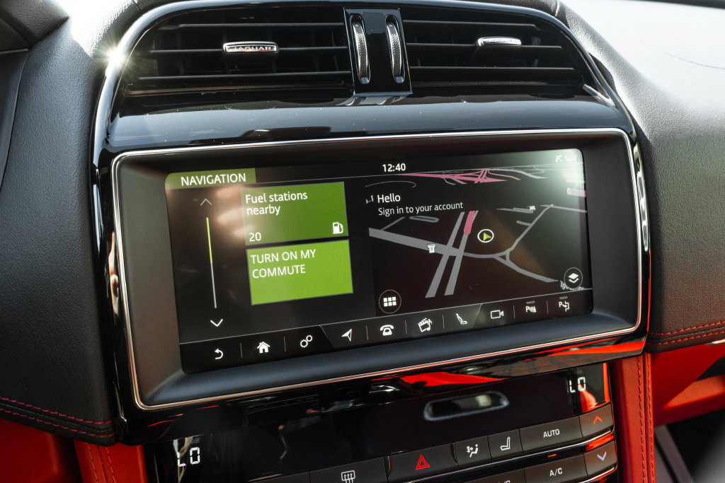 Used 2020 Jaguar F-PACE SVR AWD/4WD image 10