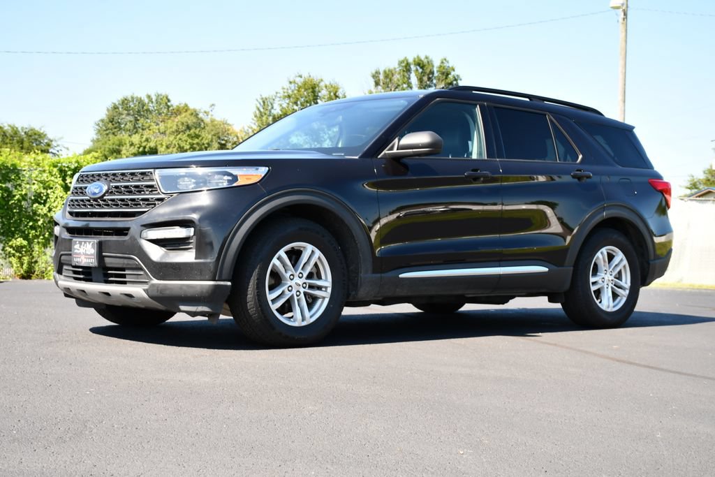 Used 2022 Ford Explorer XLT w/ Equipment Group 202A RWD image 3