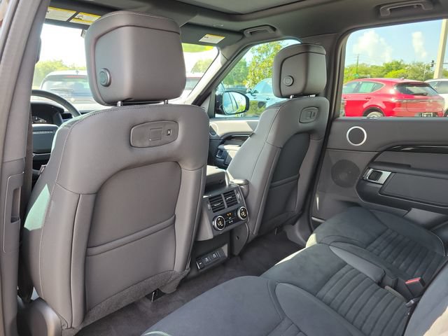 Used 2025 Land Rover Discovery S AWD/4WD image 11
