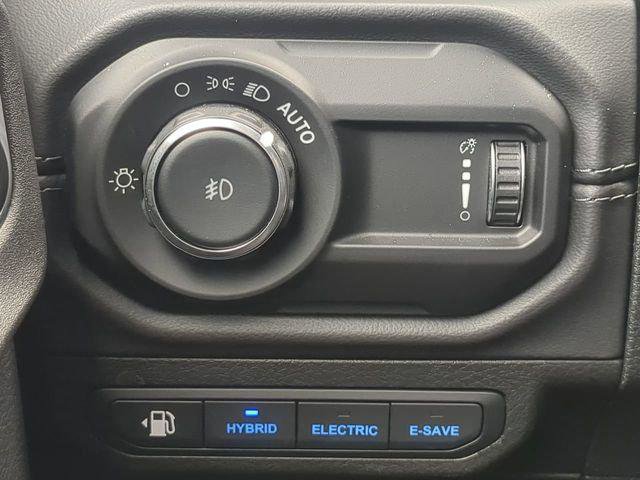 Certified 2025 Jeep Wrangler Unlimited Sahara w/ Safety Group image 26