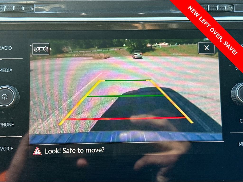 Used 2024 Volkswagen Tiguan SE image 13