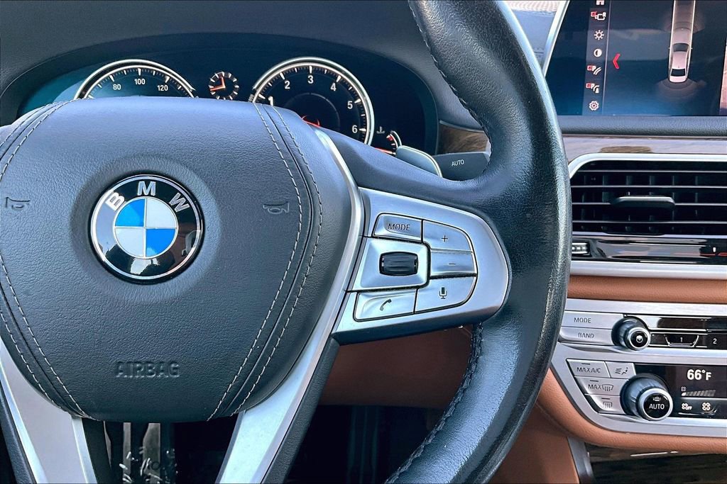 Used 2019 BMW 740i w/ M Sport Package image 12