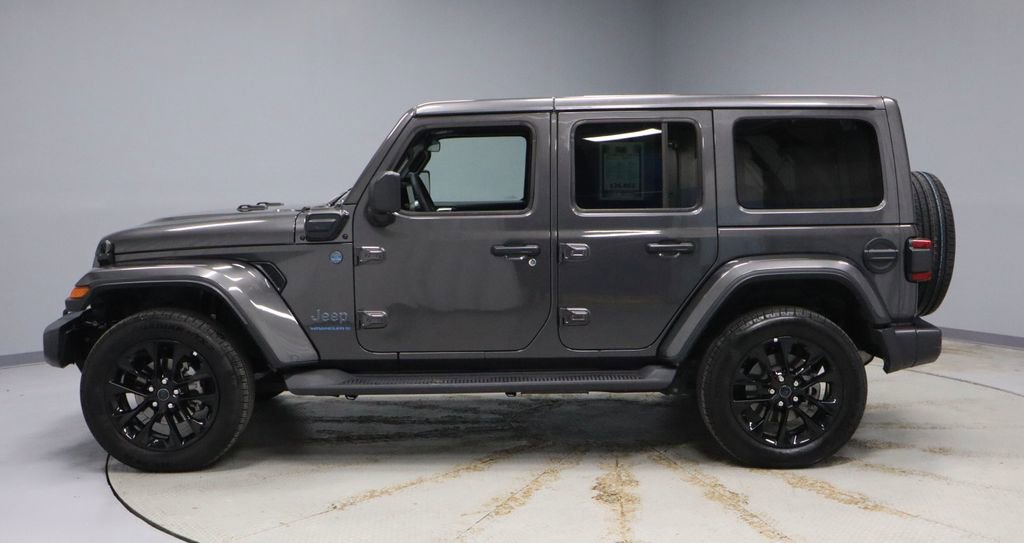Used 2025 Jeep Wrangler Unlimited Sahara image 7