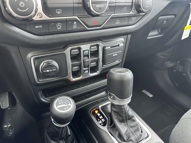 New 2026 Jeep Gladiator Sport AWD/4WD image 14