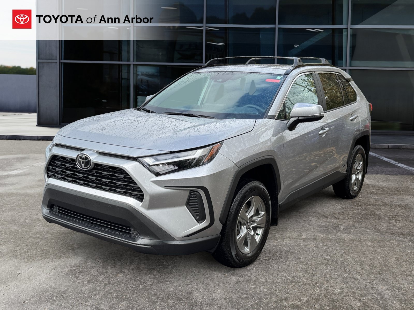 Used 2025 Toyota RAV4 XLE w/ Convenience Package AWD/4WD image 9