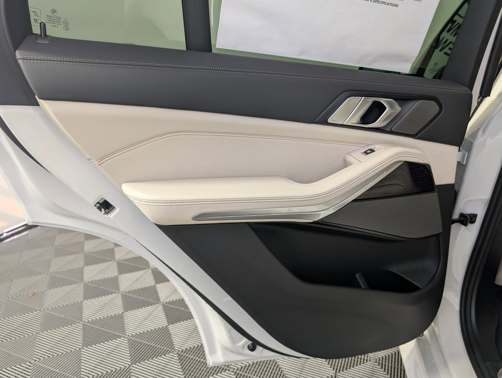 New 2026 BMW X5 xDrive40i image 17