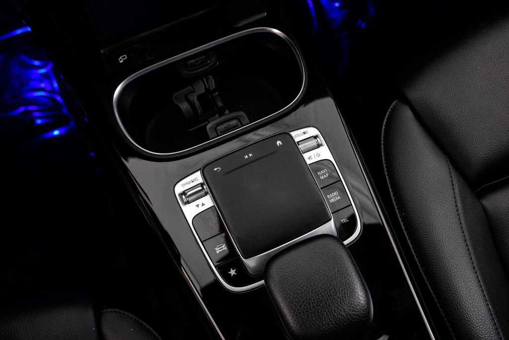 Used 2020 Mercedes-Benz CLA 250 image 25