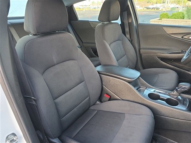 Used 2022 Chevrolet Malibu LS image 22