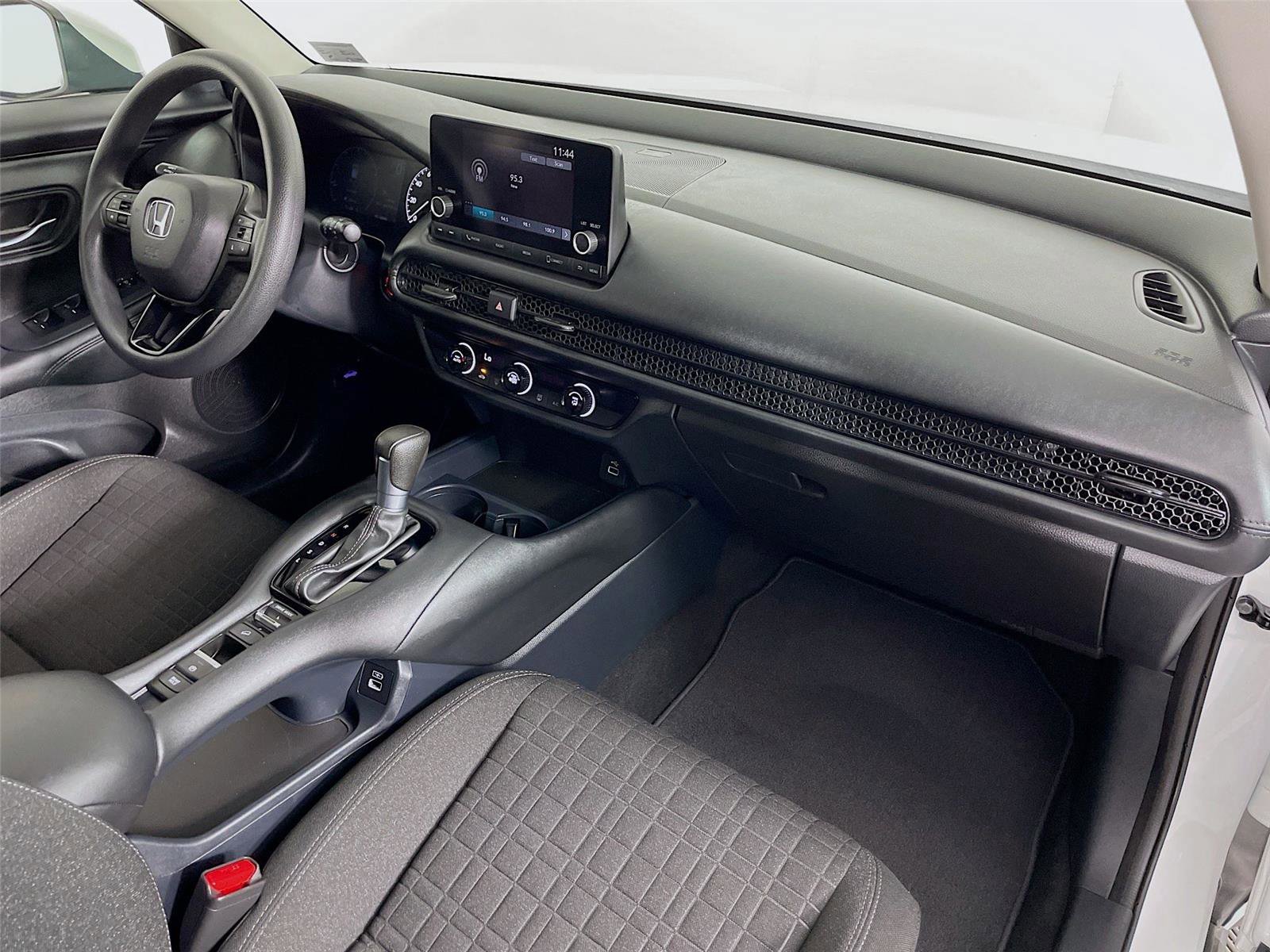 Used 2023 Honda HR-V LX image 31