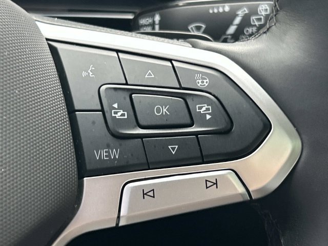 Used 2024 Volkswagen Atlas Cross Sport SEL Premium R-Line AWD/4WD image 38
