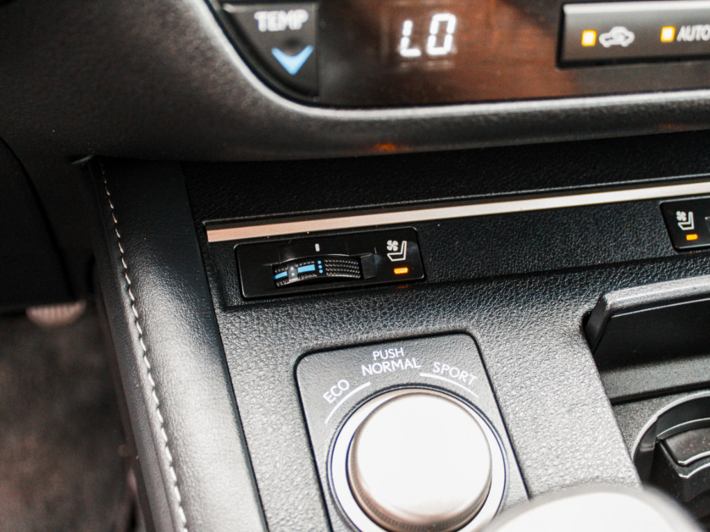 Used 2018 Lexus ES 350 w/ Navigation System Package FWD image 21