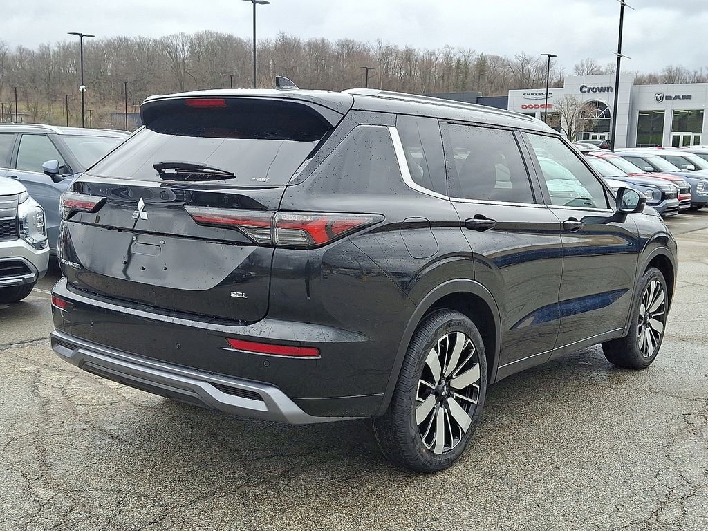 New 2026 Mitsubishi Outlander SEL image 4