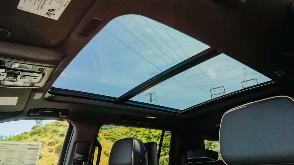 New 2026 GMC Yukon XL Elevation image 16