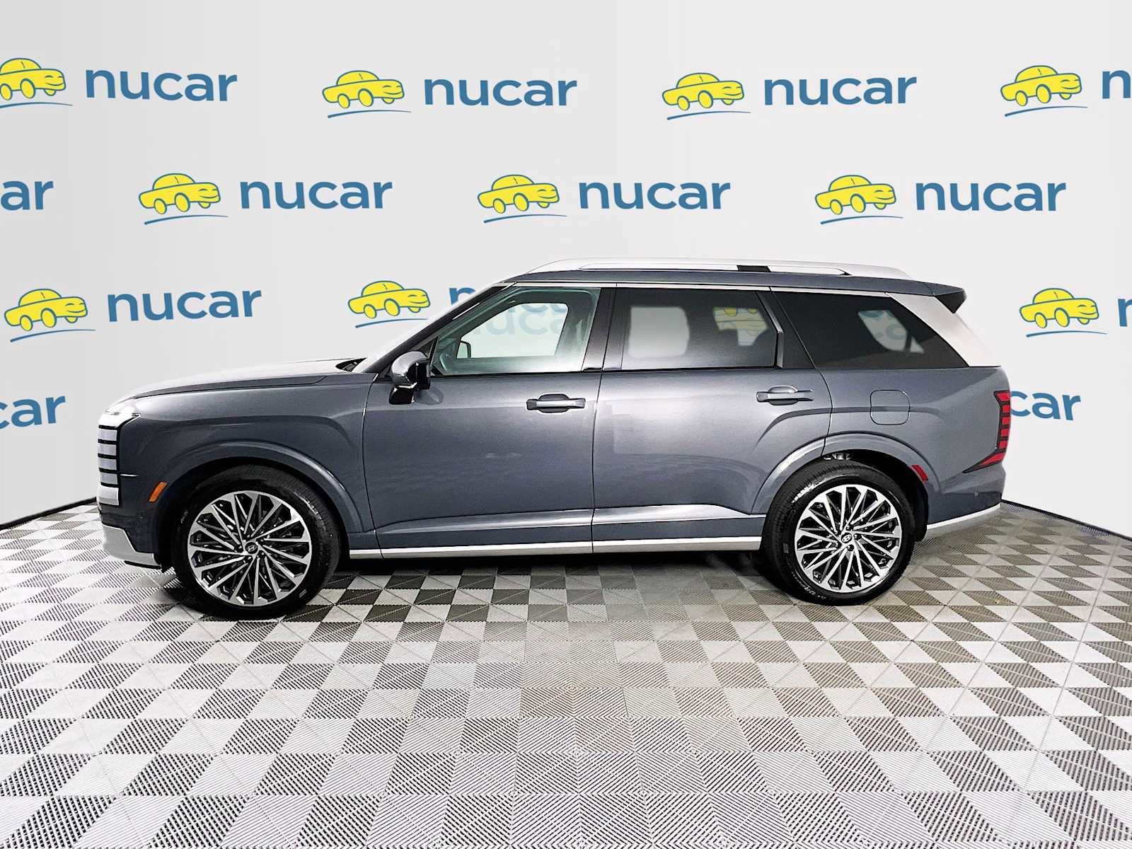 Used 2026 Hyundai Palisade Calligraphy image 4