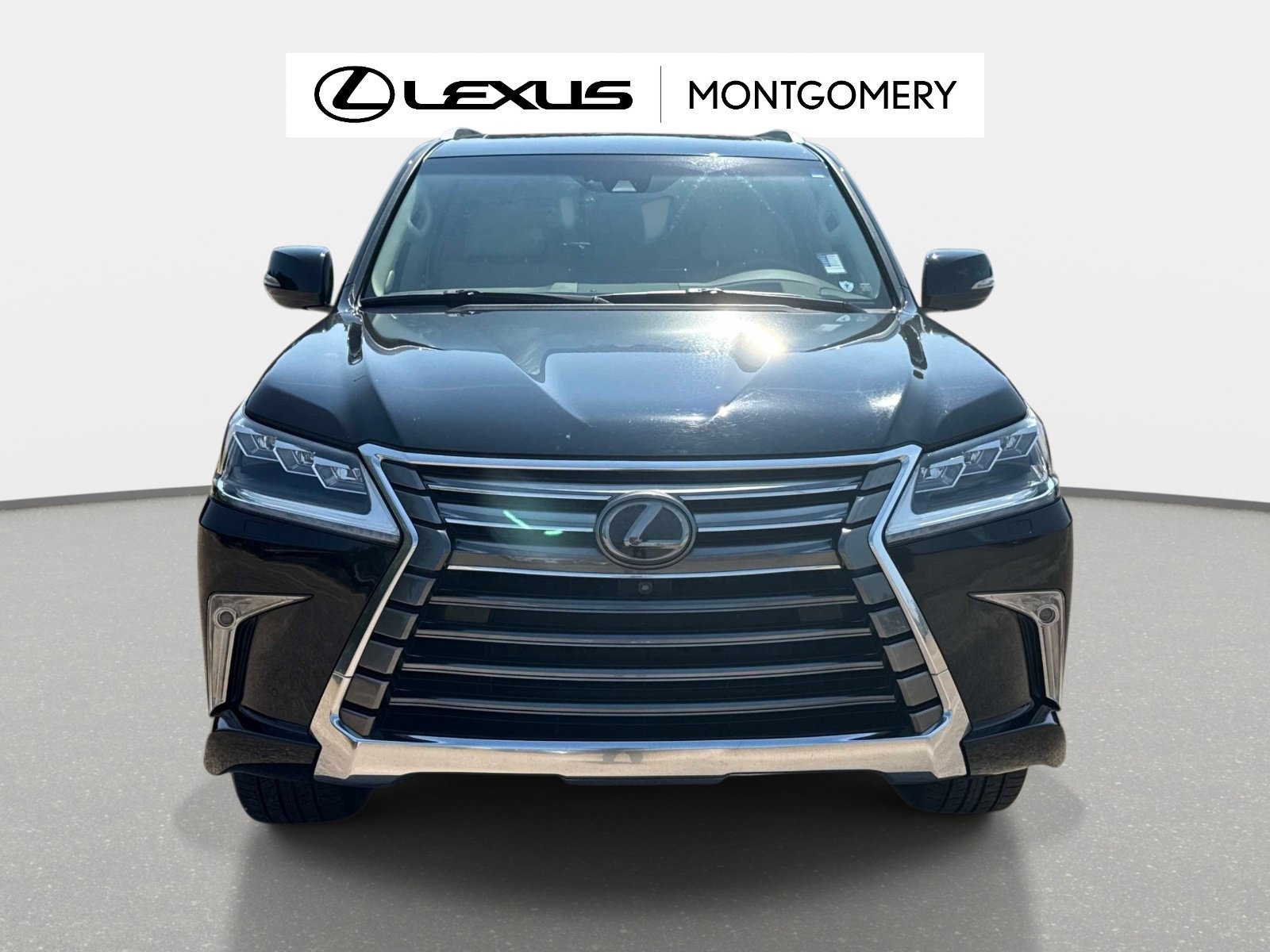 Used 2020 Lexus LX 570 4WD w/ 3rd Row & Luxury Pkg image 8
