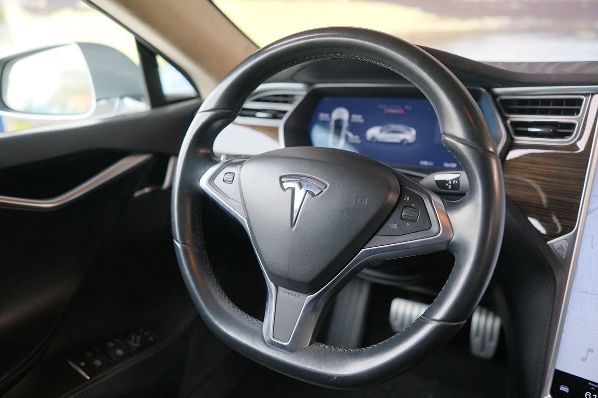 Used 2016 Tesla Model S P90D image 48