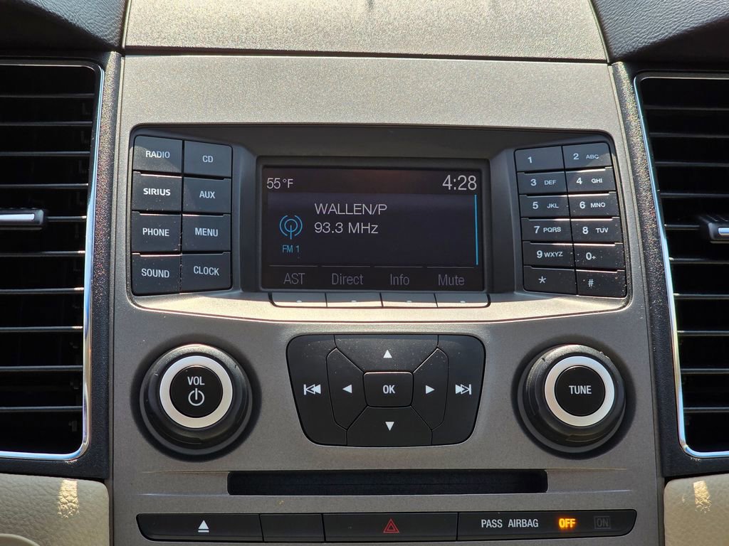 Used 2018 Ford Taurus SE image 22