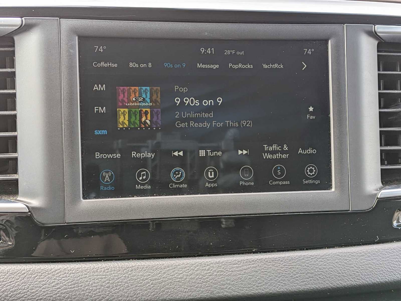 Used 2018 Chrysler Pacifica Touring Plus image 27