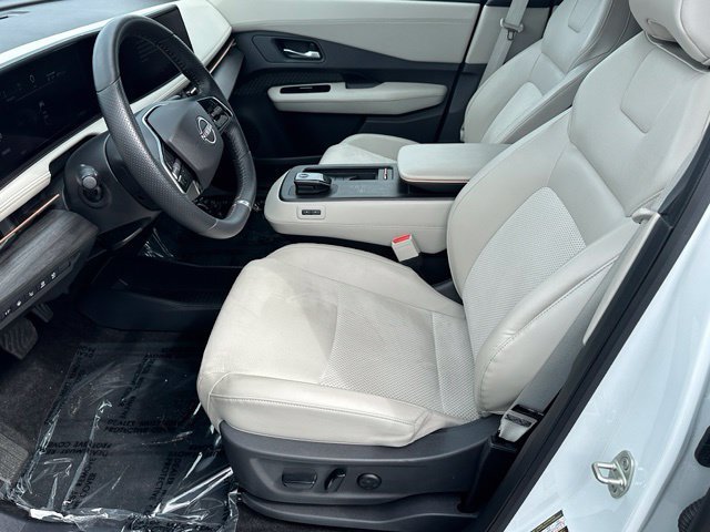 Used 2025 Nissan Ariya AWD image 17