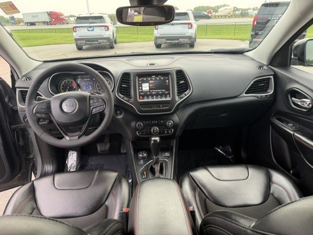 Used 2022 Jeep Cherokee Trailhawk w/ Sound & Nav Group AWD/4WD image 30