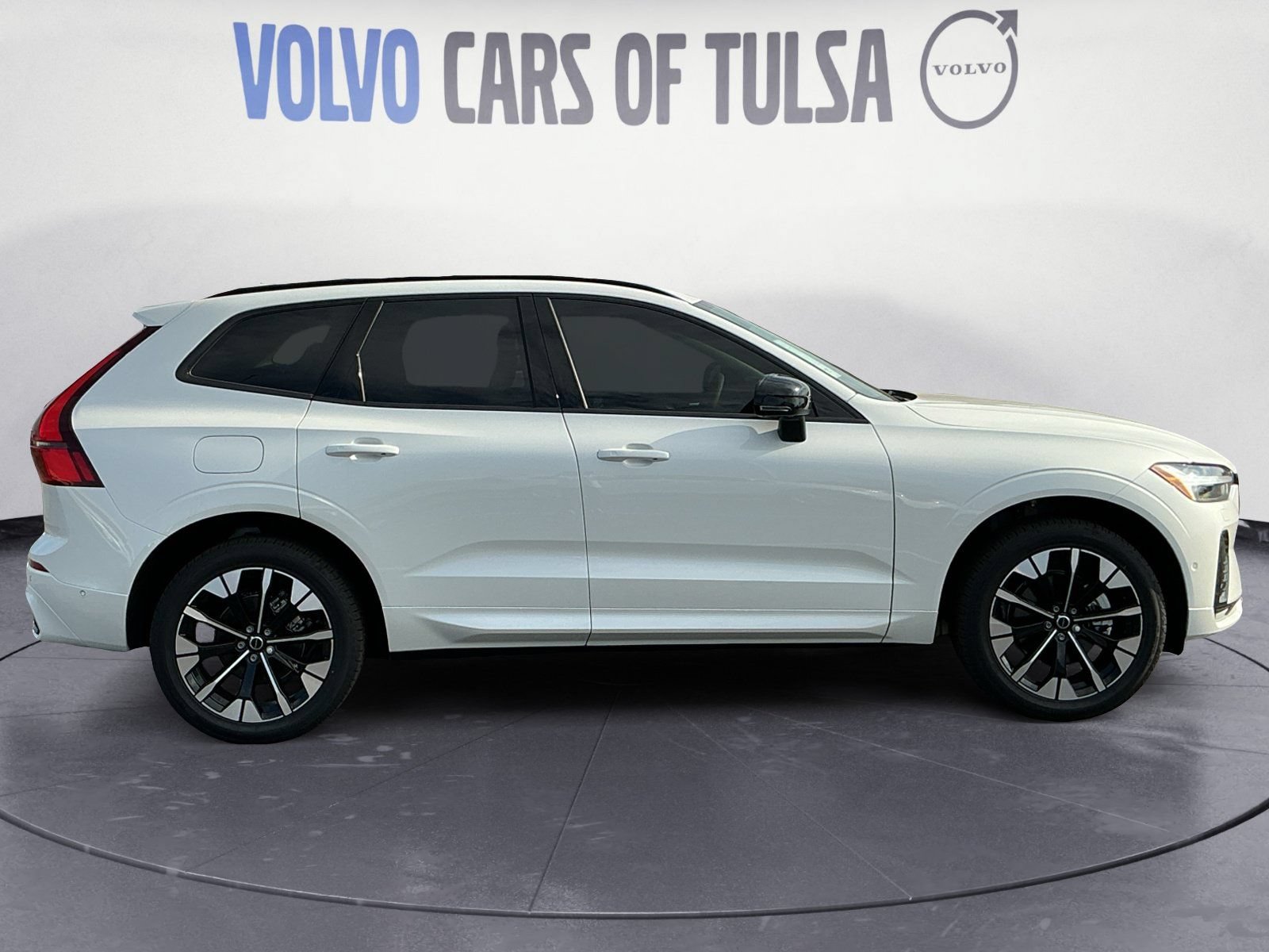 New 2026 Volvo XC60 B5 Plus w/ Protection Package Premier AWD/4WD image 6