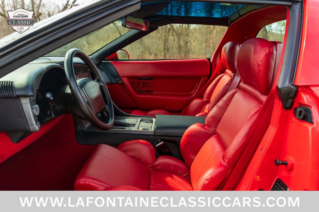 Used 1991 Chevrolet Corvette Coupe image 4