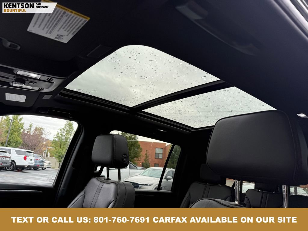 Used 2025 Chevrolet Suburban RST image 31