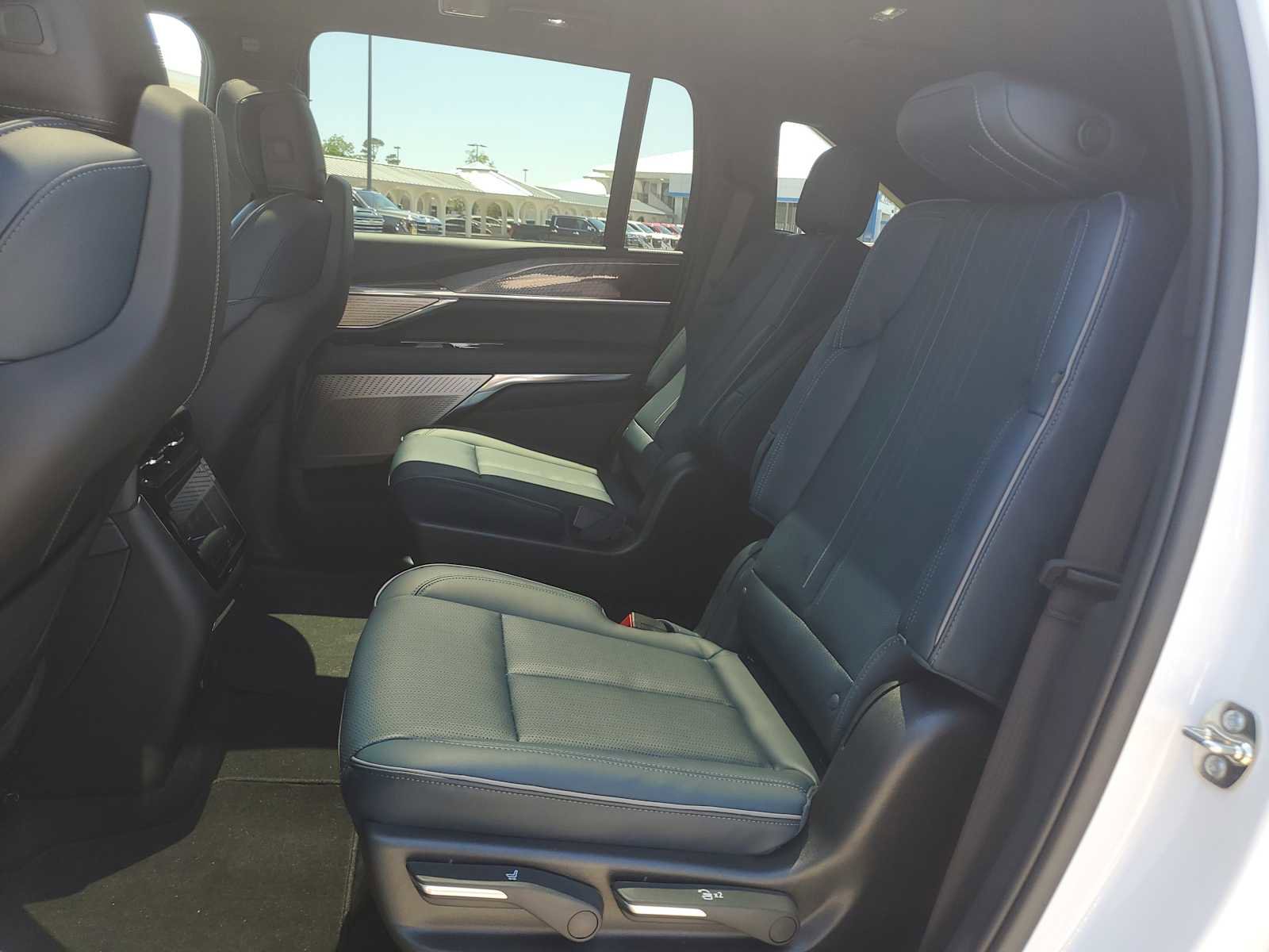 New 2025 Cadillac Escalade IQ Sport 2 image 15