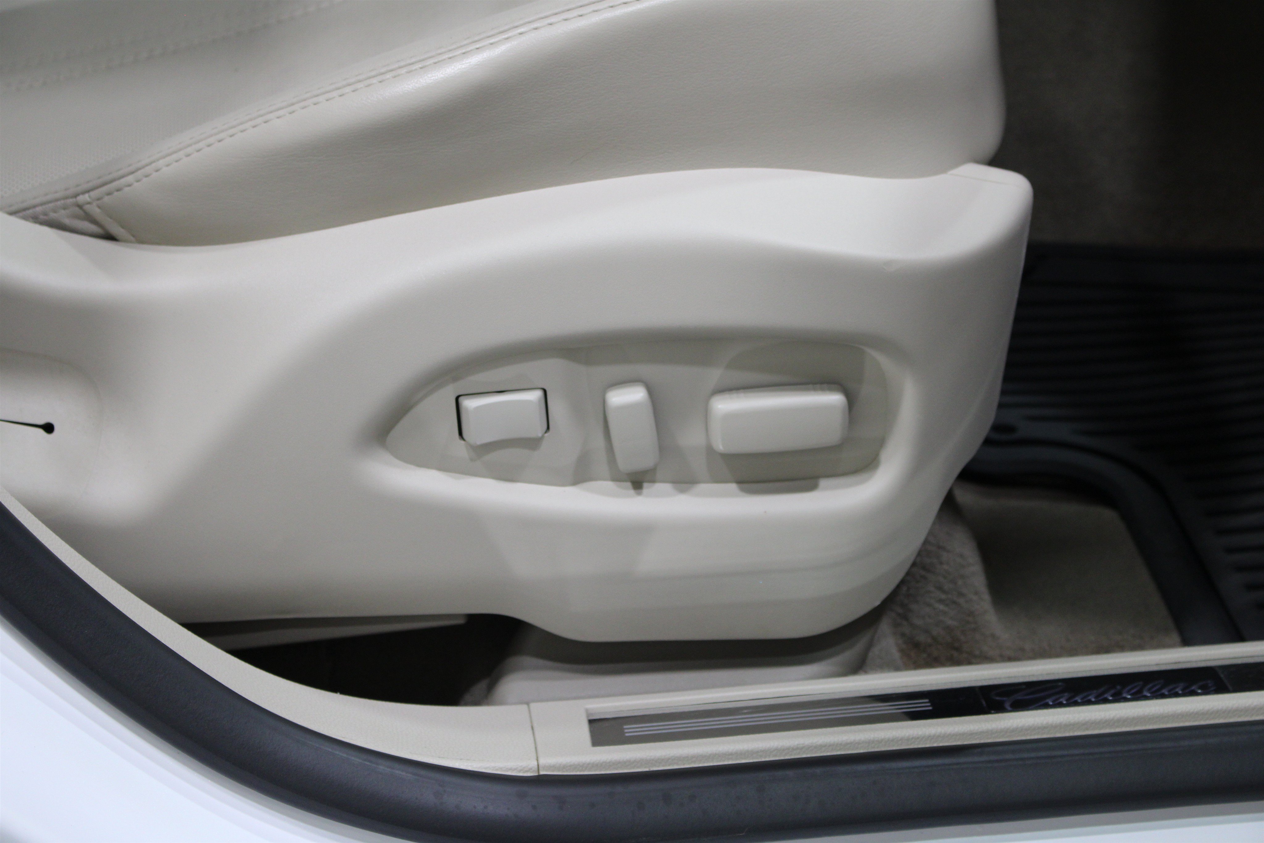 Used 2012 Cadillac SRX Performance FWD image 28