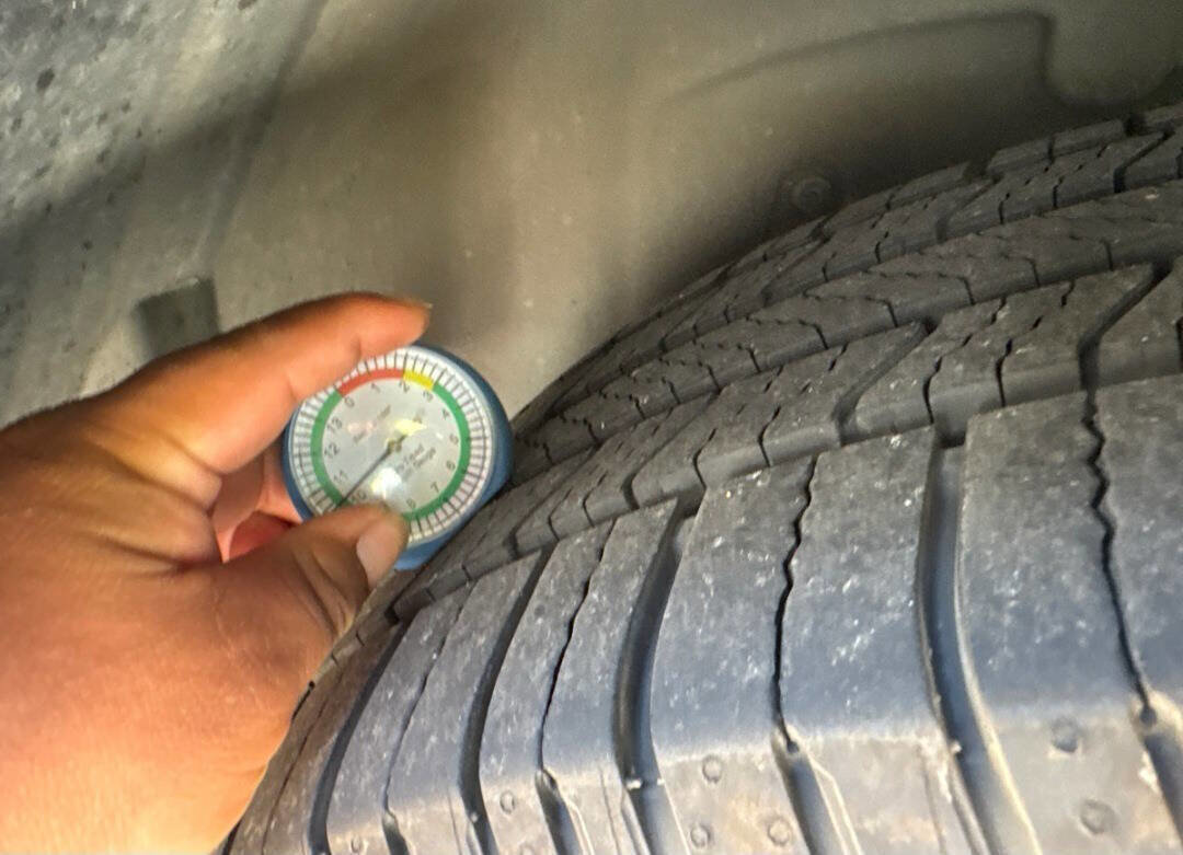 Used 2015 Ford Explorer XLT w/ Equipment Group 202B image 33