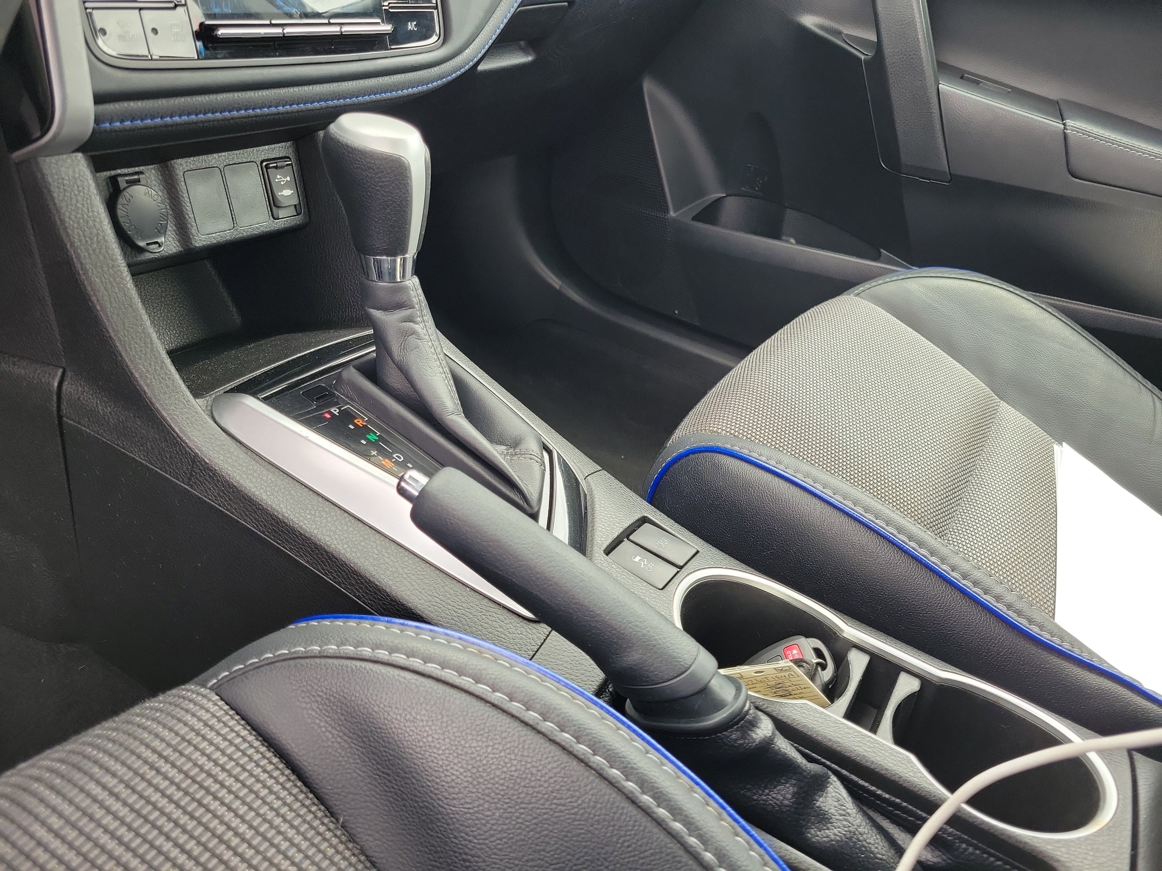 Used 2017 Toyota Corolla SE FWD image 29