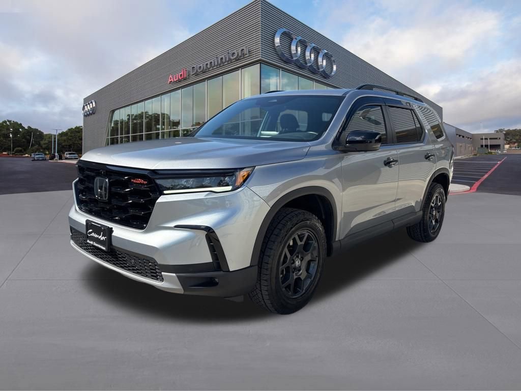 Used 2025 Honda Pilot TrailSport image 1