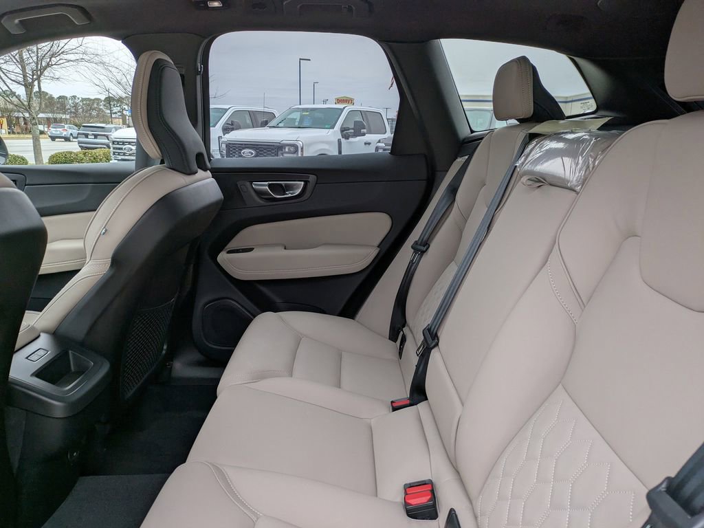 New 2026 Volvo XC60 B5 Plus w/ Climate Package AWD/4WD image 13