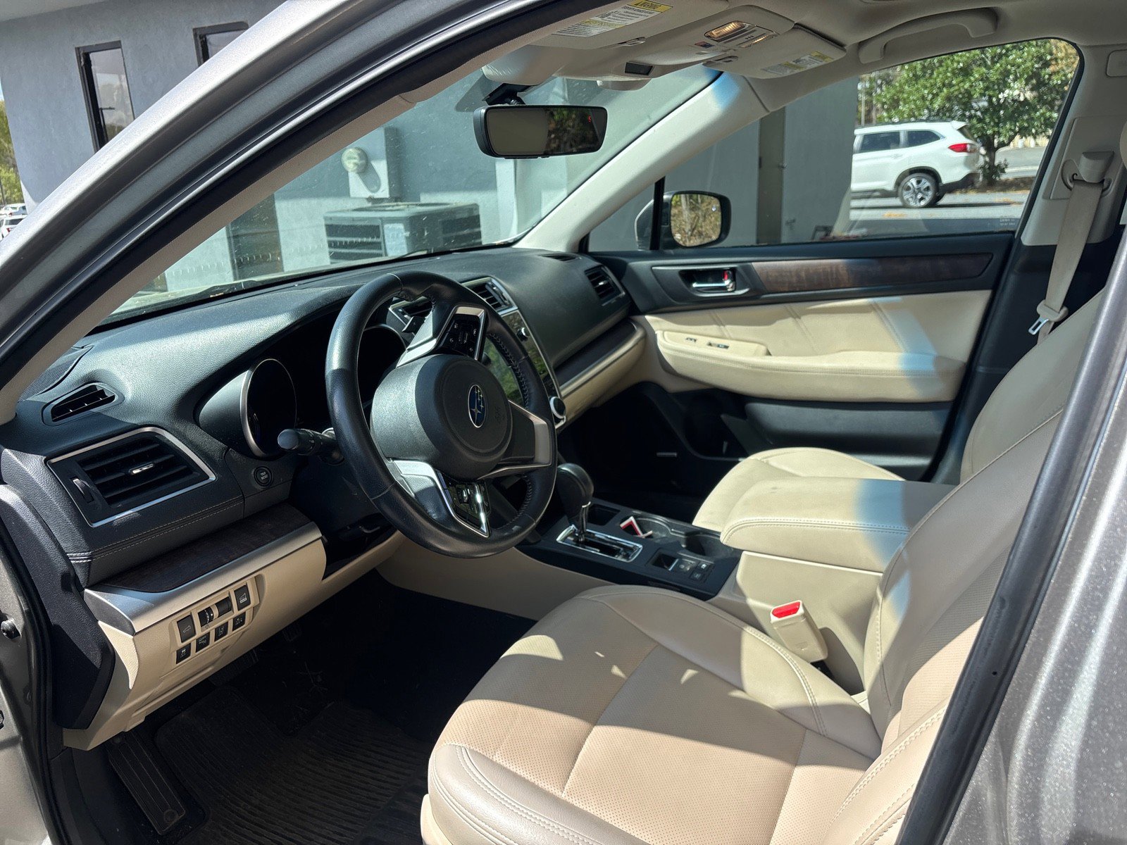 Used 2018 Subaru Outback 2.5i Limited image 10