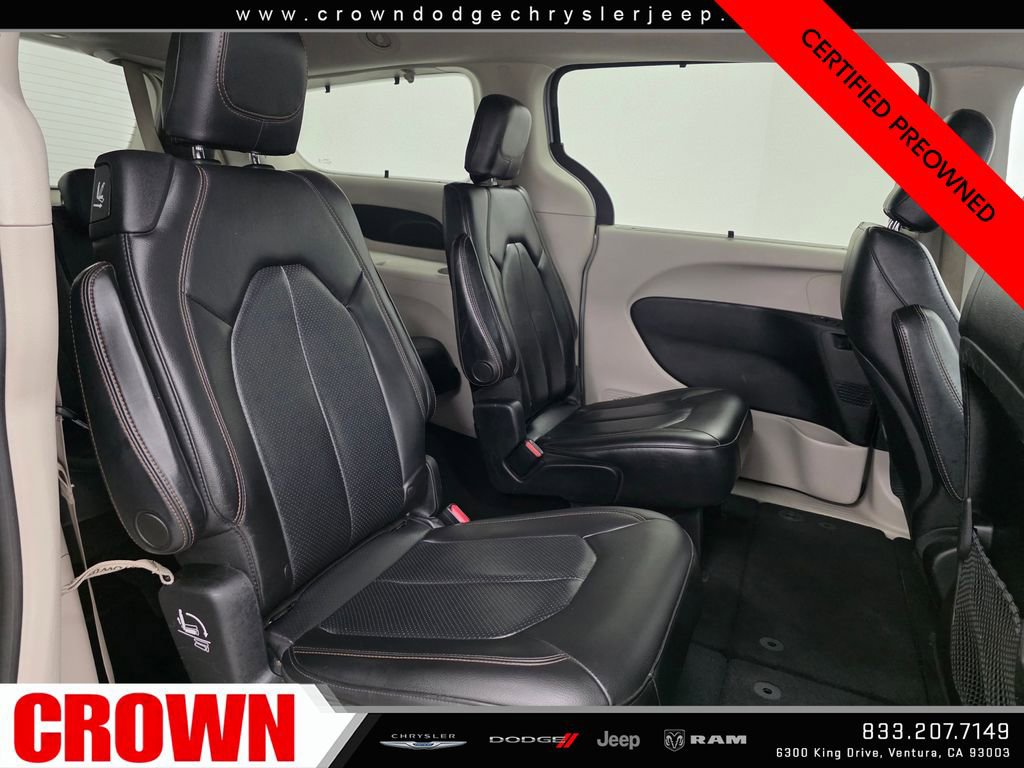 Certified 2020 Chrysler Pacifica Touring-L image 11