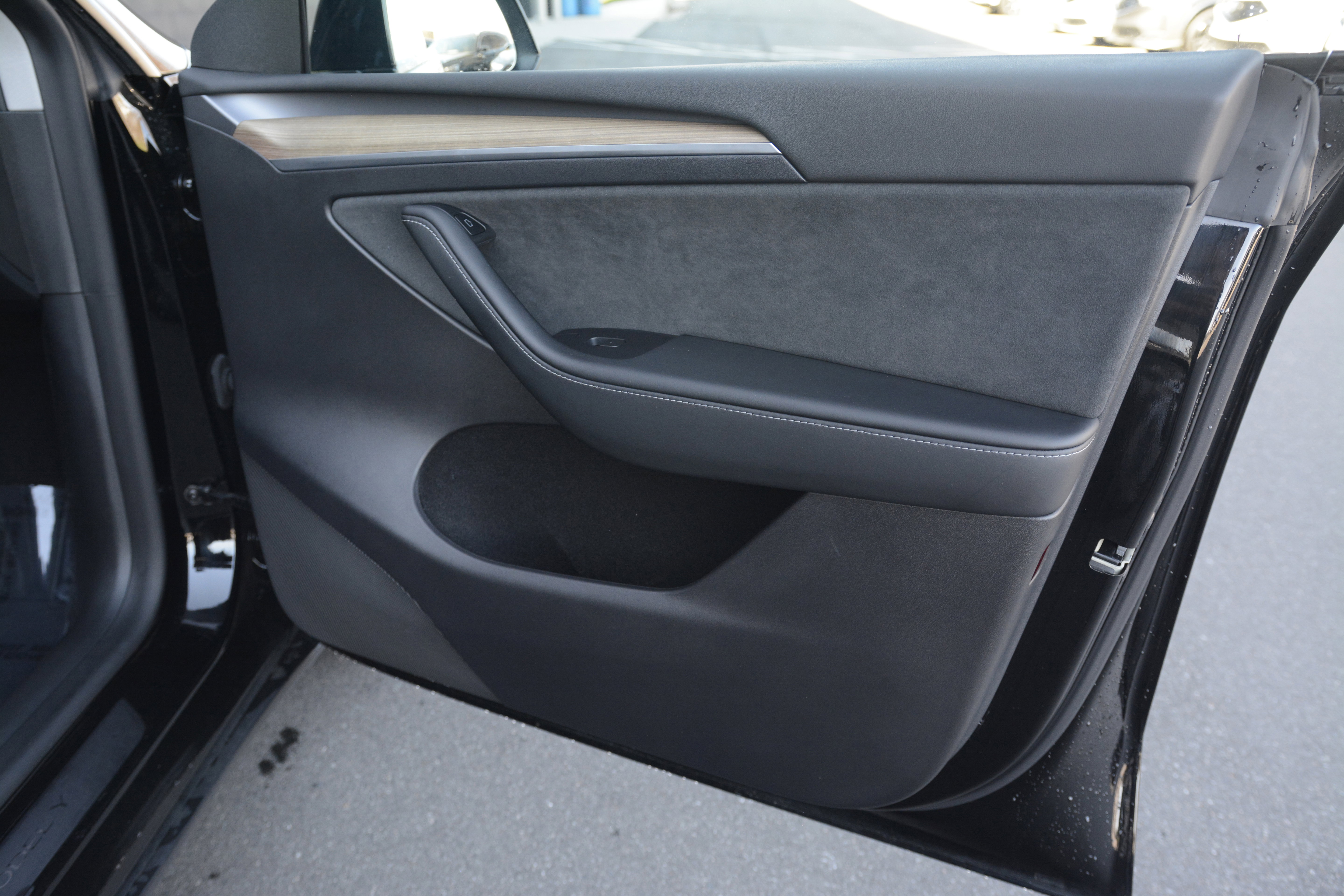 Used 2023 Tesla Model Y Long Range image 21