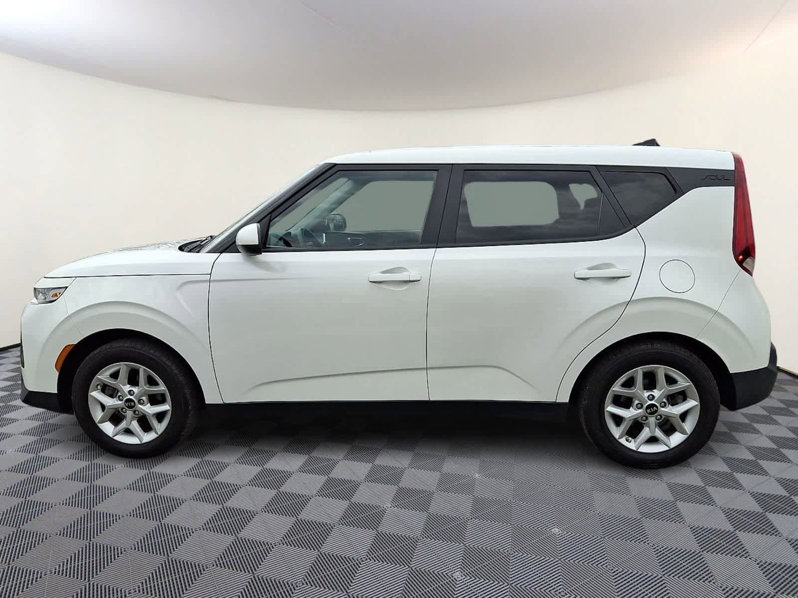Used 2021 Kia Soul S FWD image 8