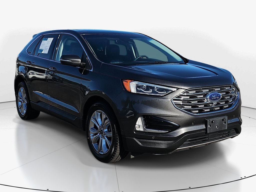 Used 2020 Ford Edge Titanium w/ Equipment Group 301A AWD/4WD image 3