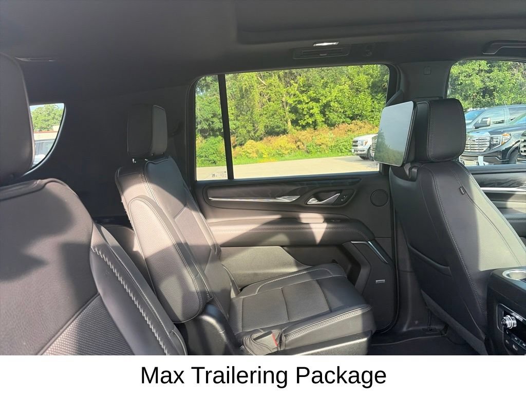 Used 2023 GMC Yukon XL Denali w/ Advanced Technology Package AWD/4WD image 13