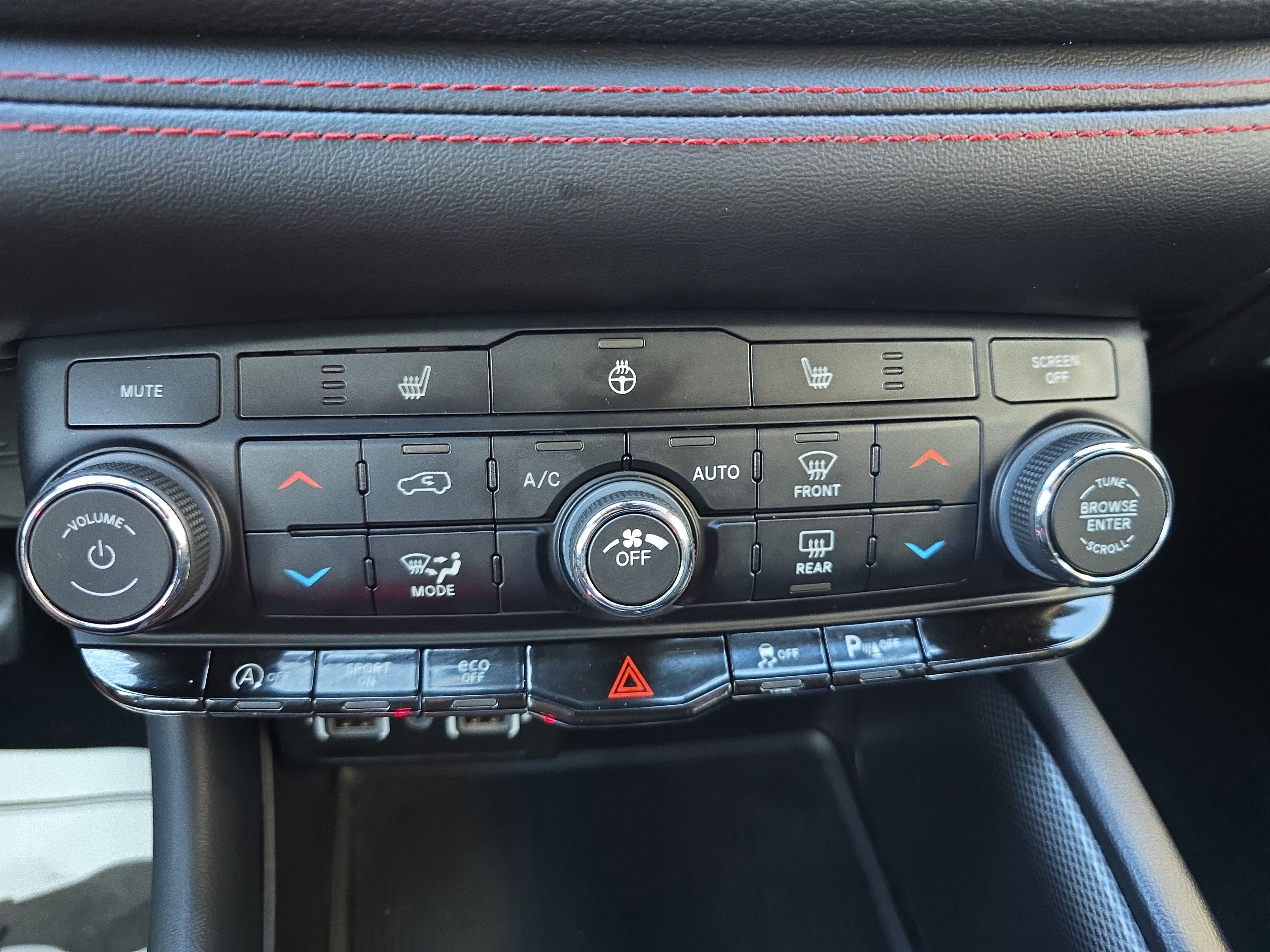 Used 2024 Dodge Durango GT image 27