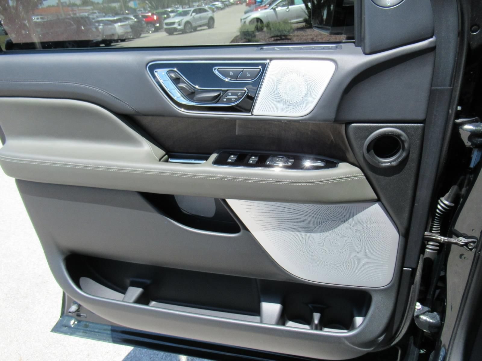 Used 2023 Lincoln Navigator L Black Label AWD/4WD image 20