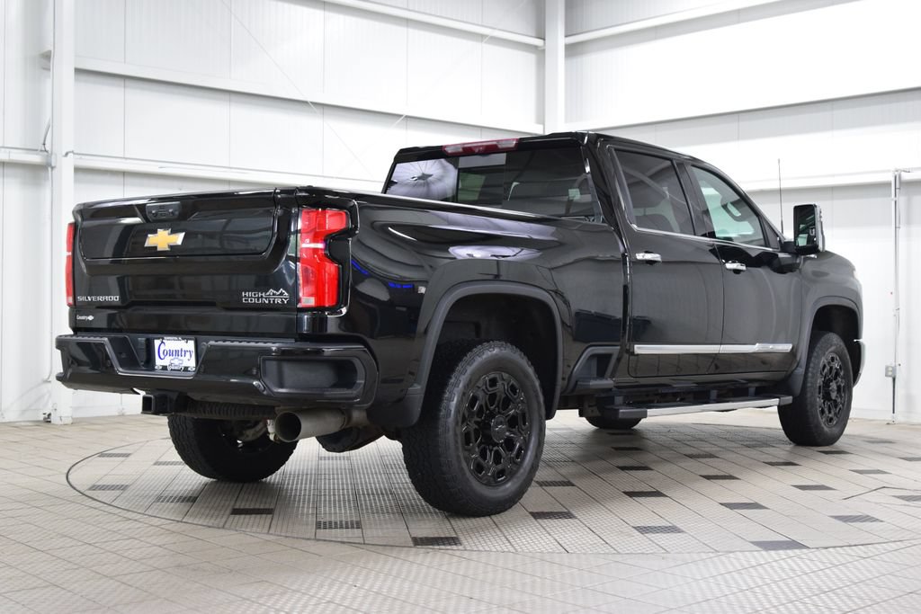 Used 2024 Chevrolet Silverado 3500 High Country w/ Technology Package AWD/4WD image 8