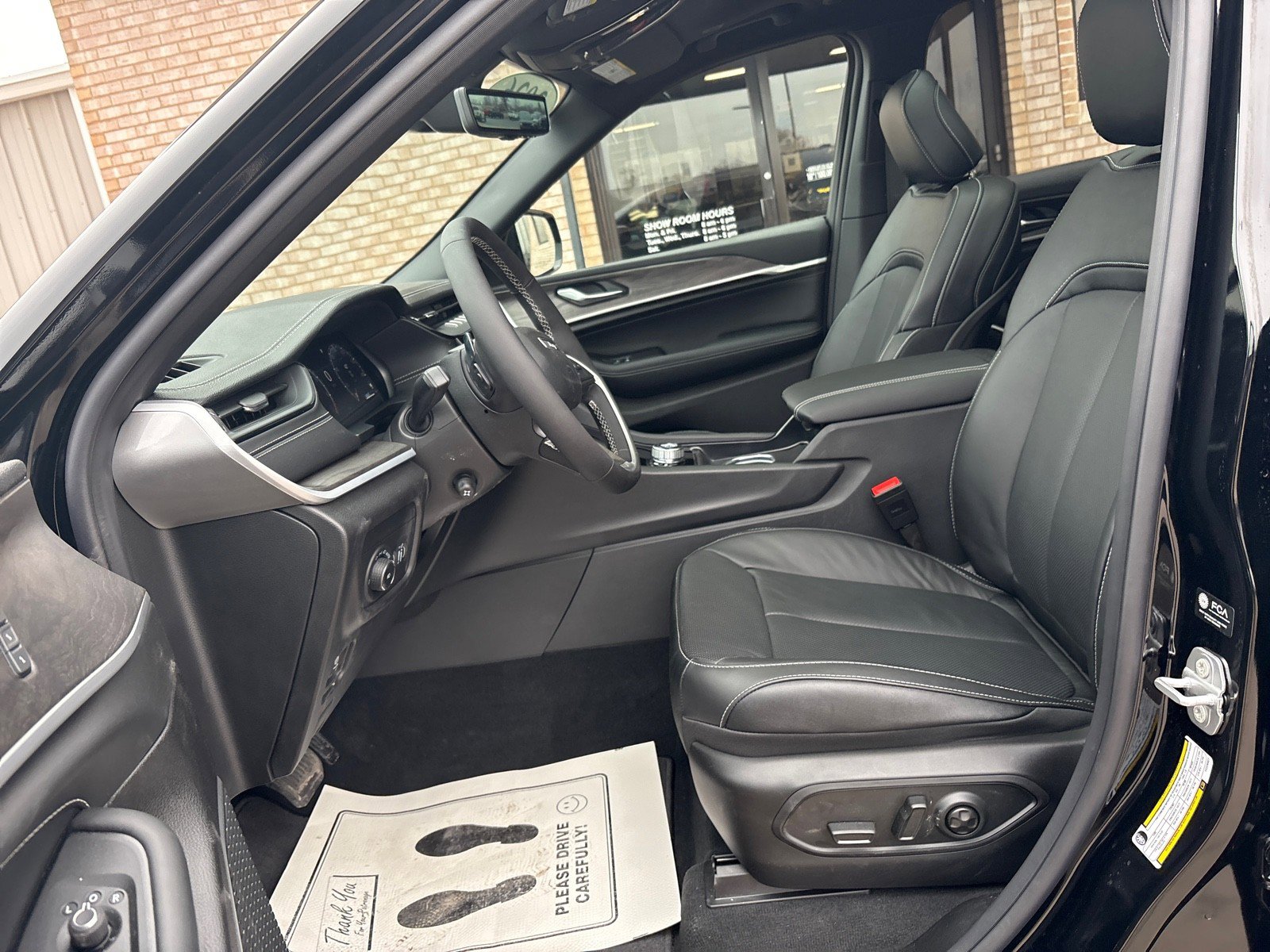 New 2026 Jeep Grand Cherokee Limited image 3