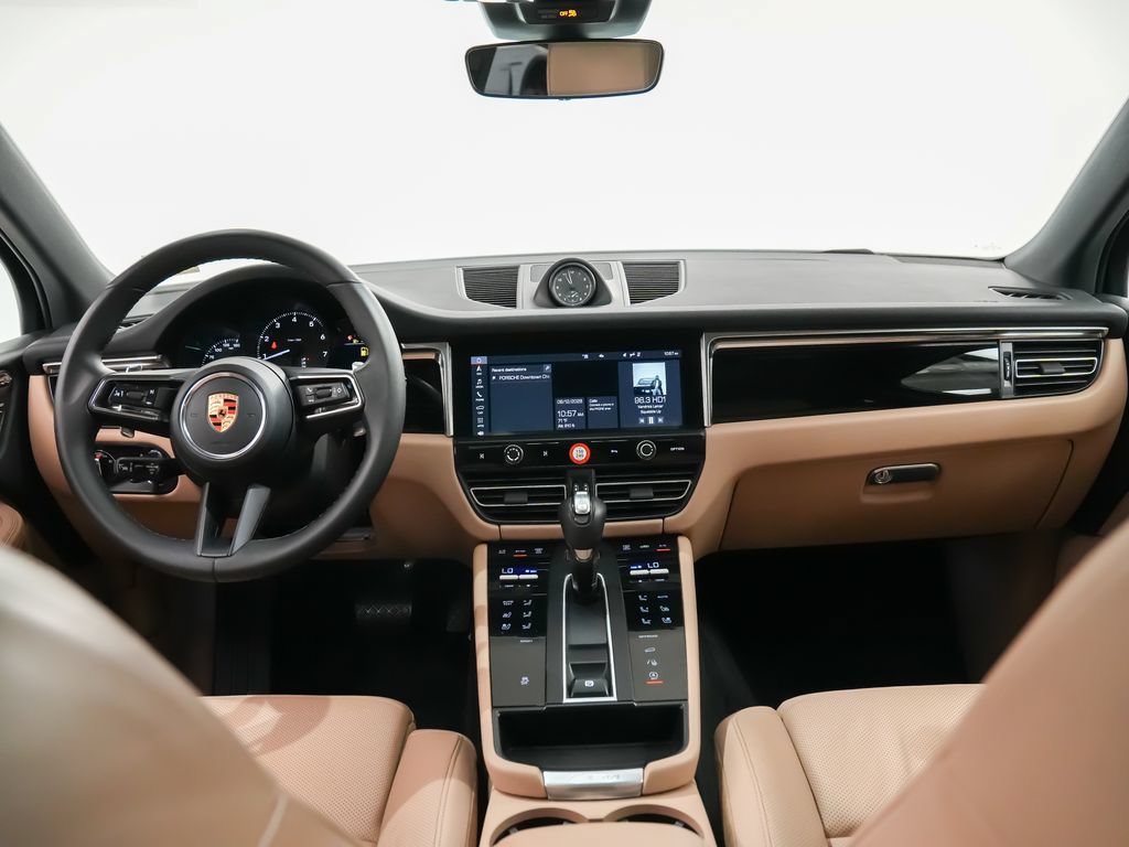 Certified 2023 Porsche Macan AWD/4WD image 20