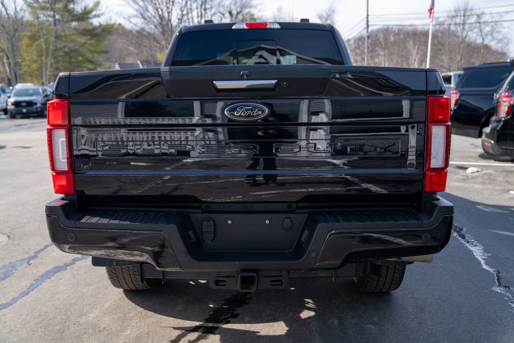 Used 2022 Ford F250 Lariat w/ Black Appearance Package image 5