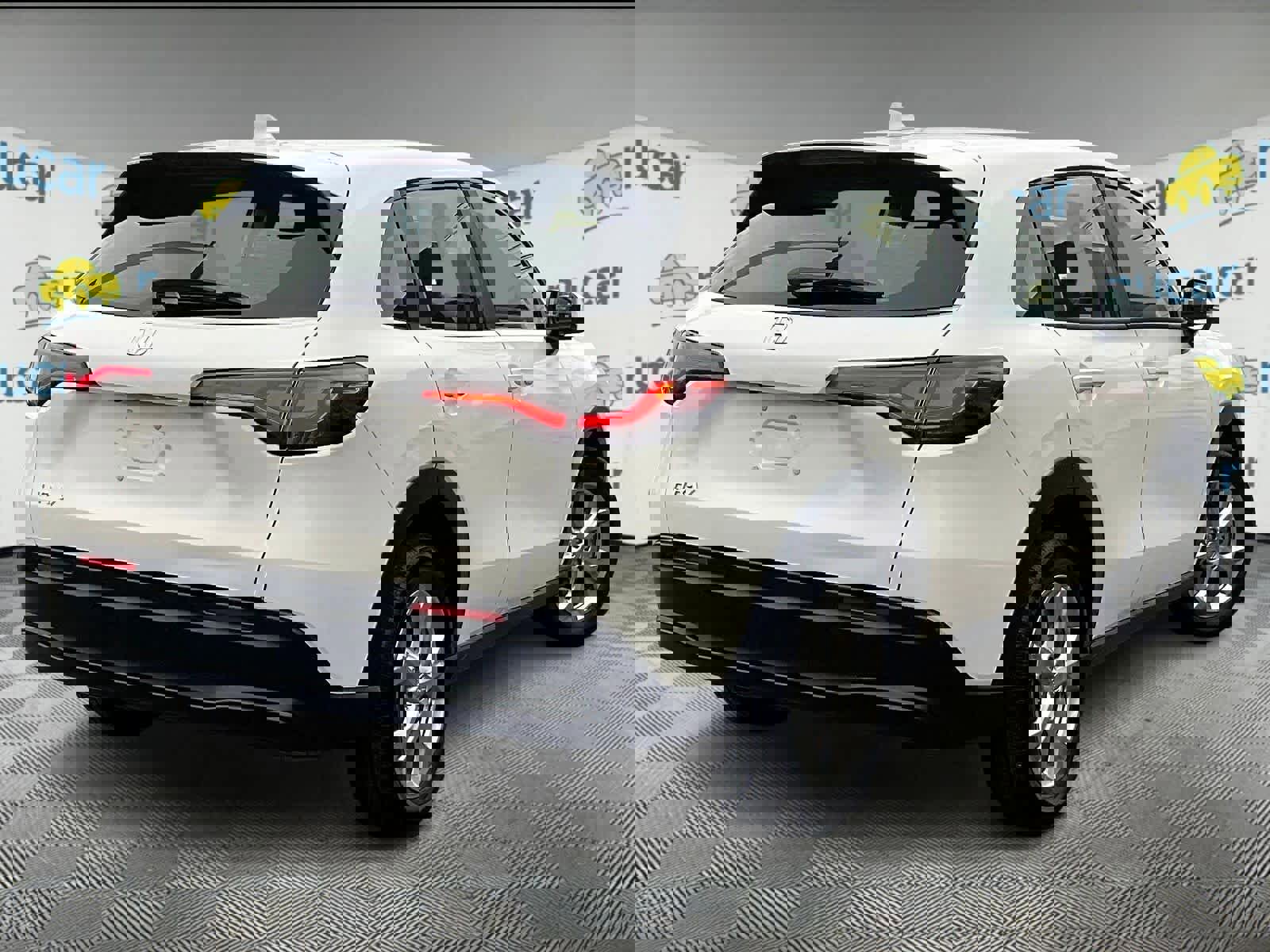 Used 2025 Honda HR-V LX image 6