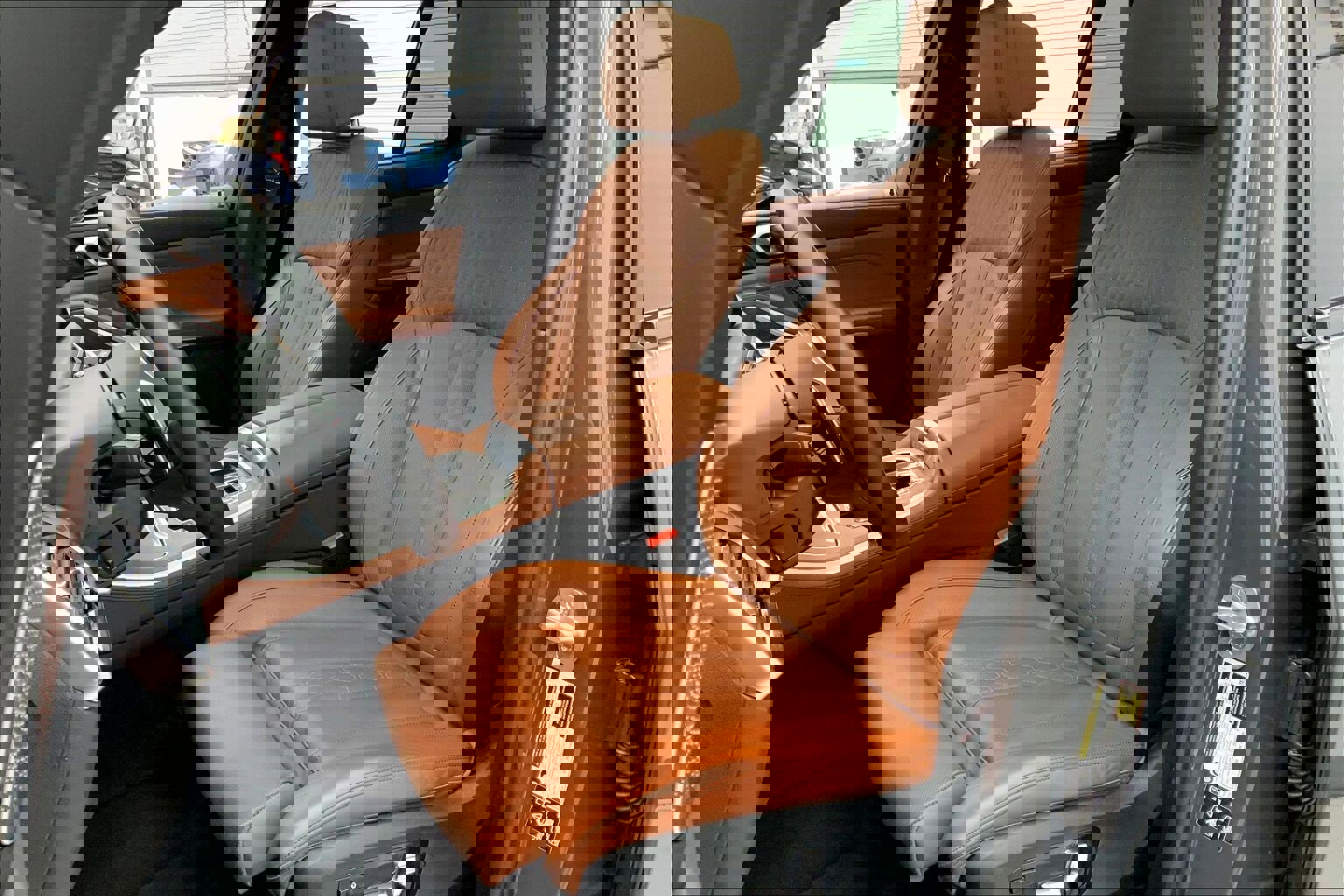 Used 2025 BMW X5 M60i w/ Executive Package image 13