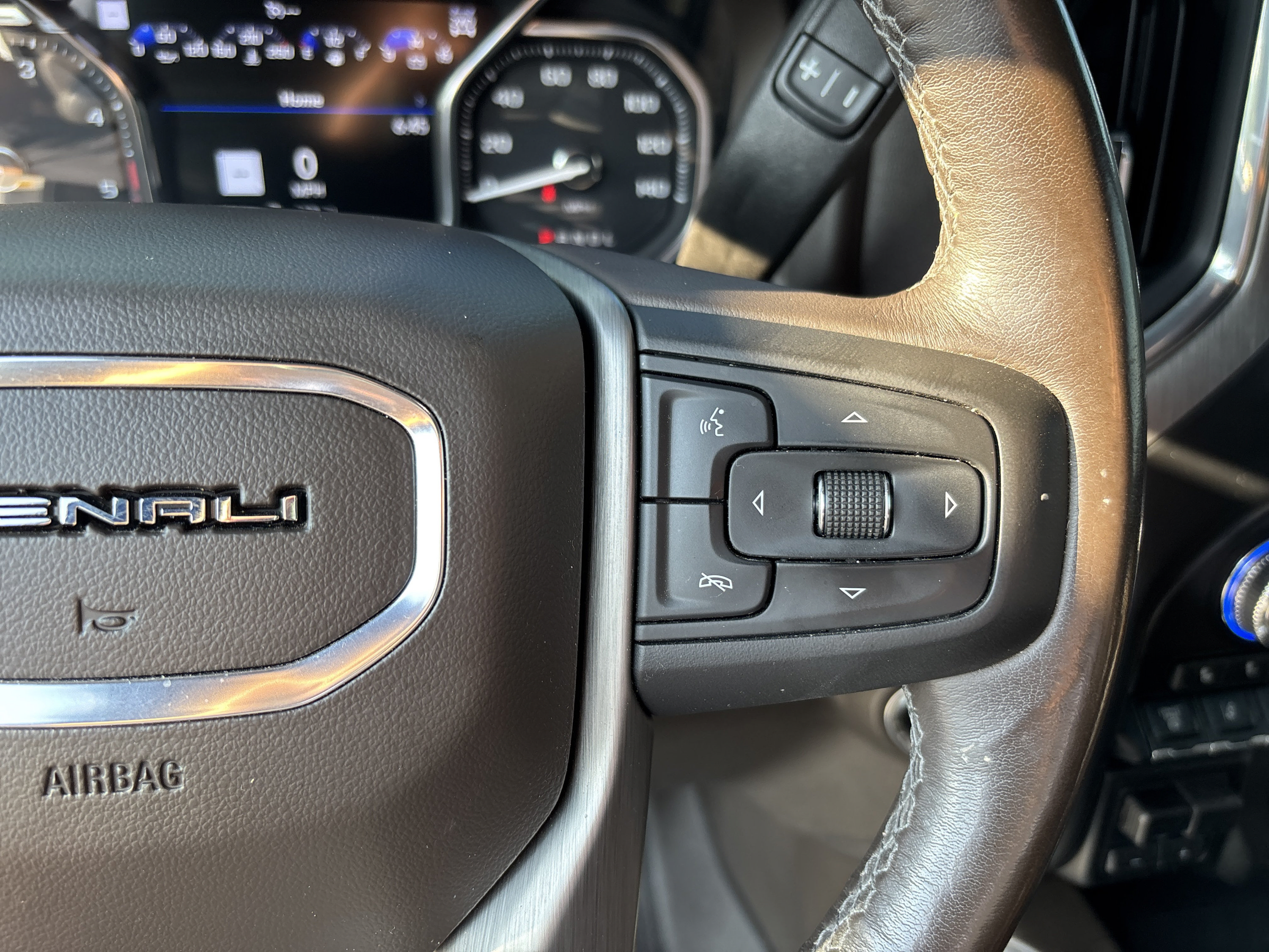 Used 2022 GMC Sierra 2500 Denali w/ Denali Ultimate Package AWD/4WD image 13