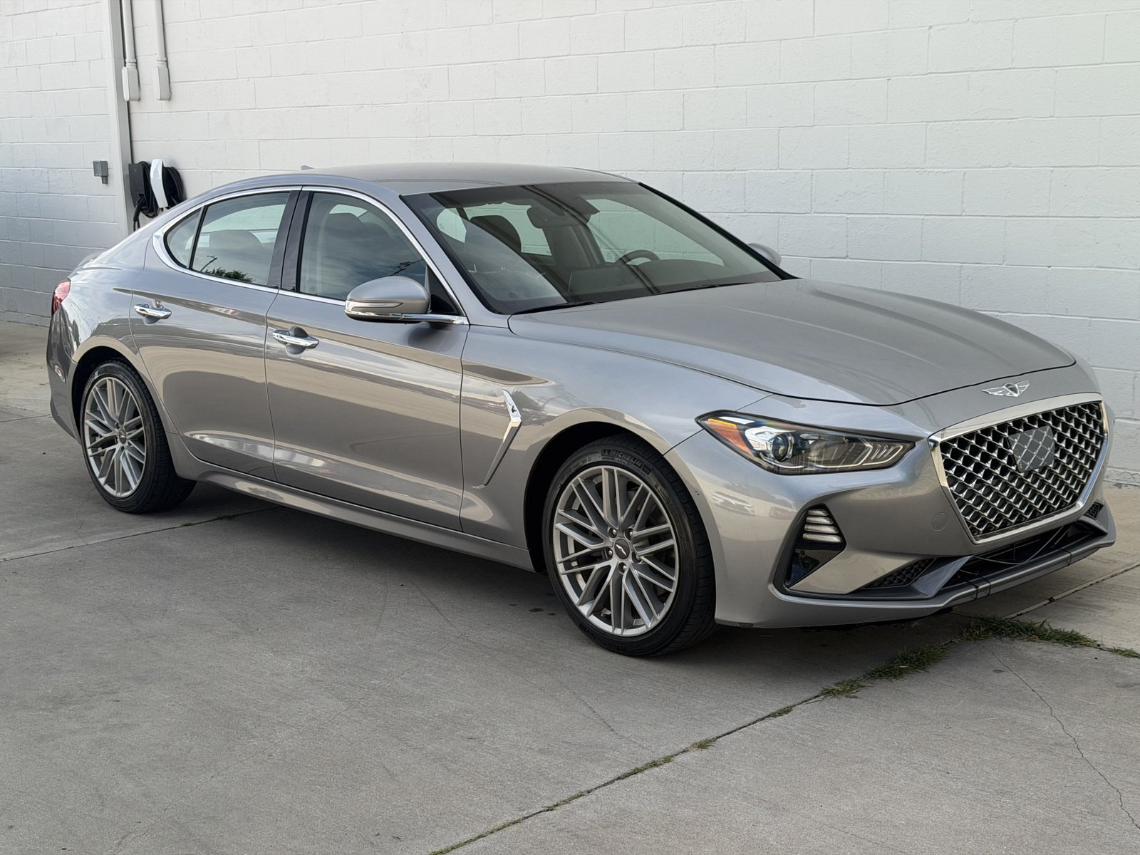 Used 2020 Genesis G70 2.0T RWD image 3