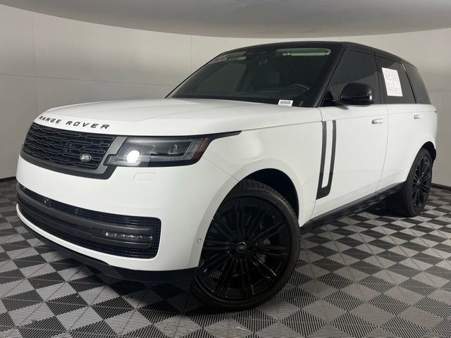 Used 2024 Land Rover Range Rover SE image 1